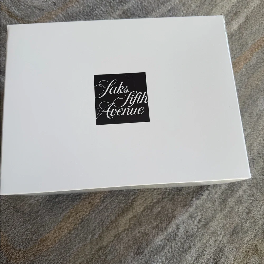 Saks Fifth Avenue Elegant White Gift Box with ribbon new